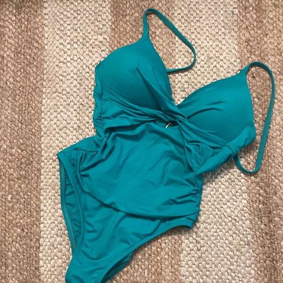 La Blanca swimsuit - Picture 6 of 7